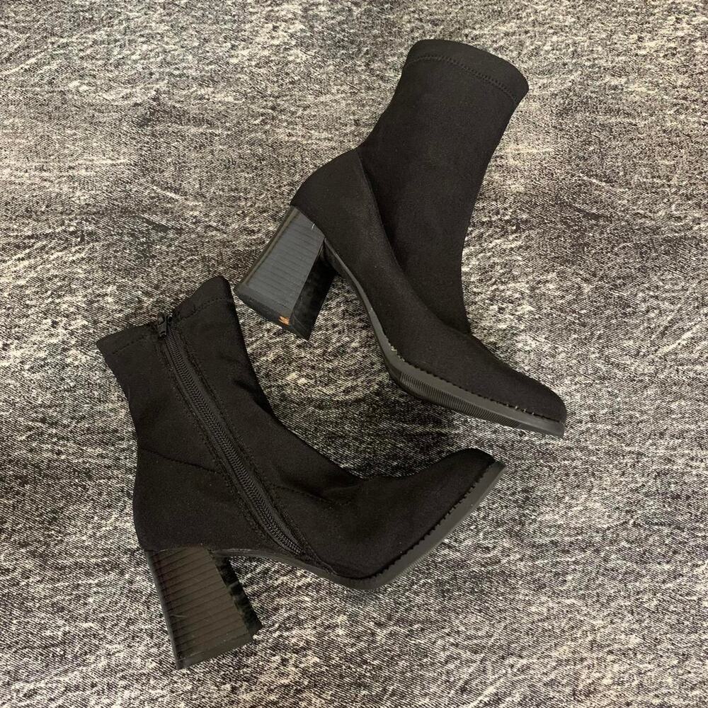 Neoprene effect high heels ankle boots